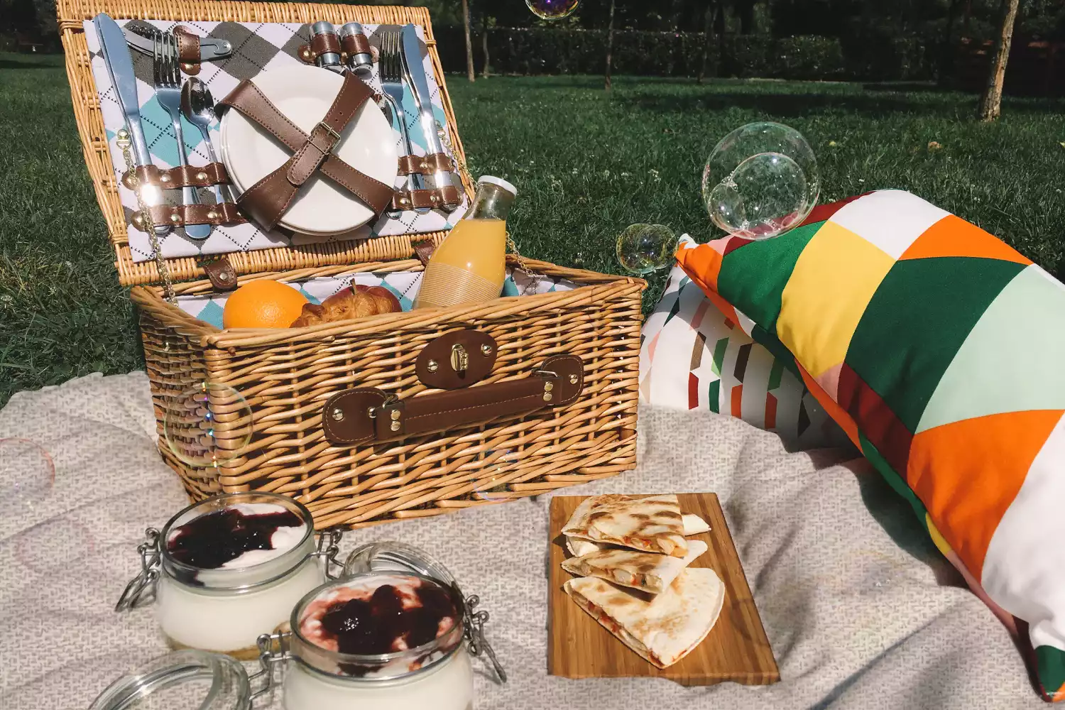 romantic picnic blanket